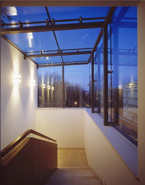 Apartamentowiec przy ul. Walecznych w Warszawie - Pilkington Planar™