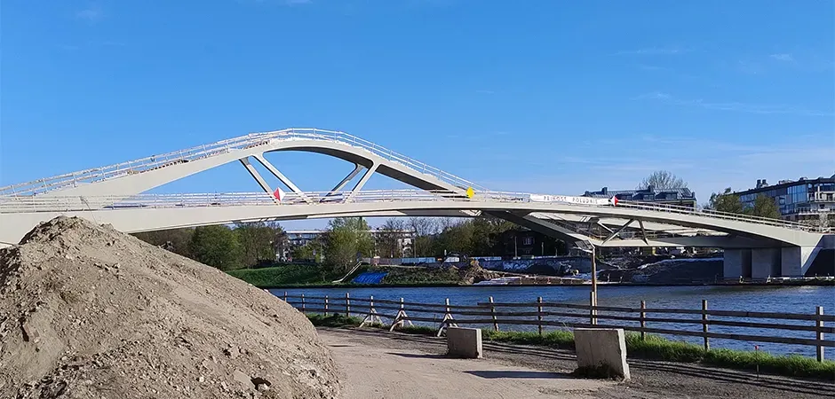 Kładka pieszo-rowerowa Kazimierz - Ludwinów coraz bliżej