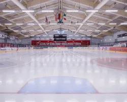 Nowe, efektowne oświetlenie lodowiska