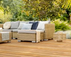 Czas start! Jak szybko i skutecznie przygotować taras do sezonu?