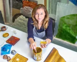 O projektowaniu szkła w rozmowie z Edytą Barańską, właścicielką pracowni Barańska Design