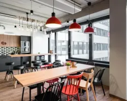 Biuro, które opowiada historię marki. Jak projektować przestrzenie dla globalnych gigantów? Projekty pracowni BIT CREATIVE
