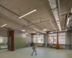 Projekt szkoły podstawowej według pracowni WWAA