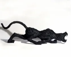 Oponowe rzeźby Yong Ho Ji