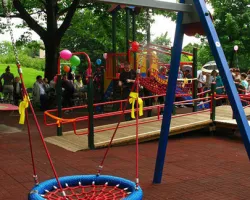 Plac zabaw dla dzieci niepełnosprawnych