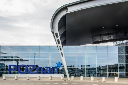 Buderus dba o komfort pasażerów Portu Lotniczego Ławica w Poznaniu / zdjęcie nr: 2 Buderus dba o komfort pasażerów Portu Lotniczego Ławica w Poznaniu / zdjęcie nr: 2