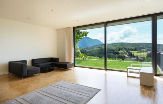 Firma Guardian Glass przedstawia ClimaGuard® 1.0+: lepsza przepuszczalność światła do zastosowań w oknach domów mieszkalnych Firma Guardian Glass przedstawia ClimaGuard® 1.0+: lepsza przepuszczalność światła do zastosowań w oknach domów mieszkalnych