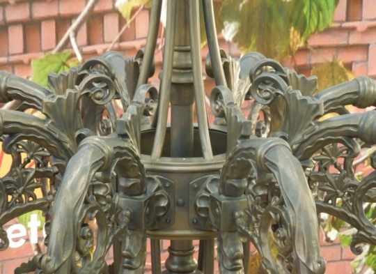 Majestatyczne żyrandole - galeria Art Metal / zdjęcie nr: 8 Majestatyczne żyrandole - galeria Art Metal / zdjęcie nr: 8
