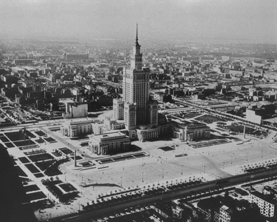 Plac-Pałac. Spacer z architektem. Spacer po Pałacu Kultury i Nauki. Plac-Pałac. Spacer z architektem. Spacer po Pałacu Kultury i Nauki.