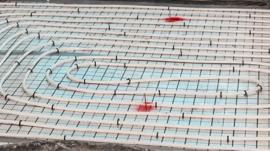 Jak poprawnie wykonać wylewkę na ogrzewanie podłogowe? / zdjęcie nr: 1