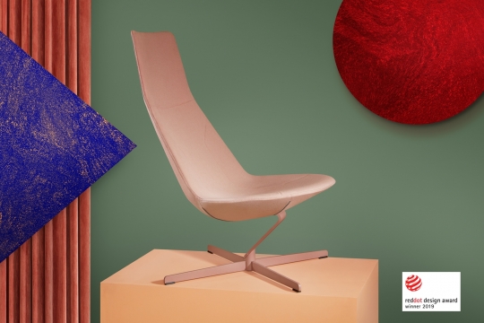Red Dot dla kolekcji foteli Chic Lounge marki Profim / zdjęcie nr: 1