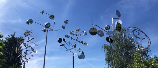 Sztuka kinetyczna w wykonaniu światowych artystów przybiera najróżniejsze formy / zdjęcie nr: 1 Sztuka kinetyczna w wykonaniu światowych artystów przybiera najróżniejsze formy / zdjęcie nr: 1