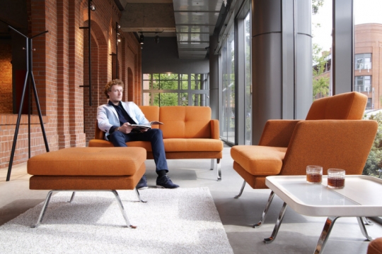 Wygoda w stylu retro - kolekcja mebli OCTOBER od Profim / zdjęcie nr: 4 Wygoda w stylu retro - kolekcja mebli OCTOBER od Profim / zdjęcie nr: 4