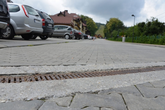 Odwodnienia liniowe na parkingach dla samochodów osobowych / zdjęcie nr: 5 Odwodnienia liniowe na parkingach dla samochodów osobowych / zdjęcie nr: 5