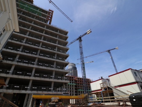 Najwyższy budynek biurowy Browarów Warszawskich osiągnął docelową wysokość / zdjęcie nr: 6 Najwyższy budynek biurowy Browarów Warszawskich osiągnął docelową wysokość / zdjęcie nr: 6