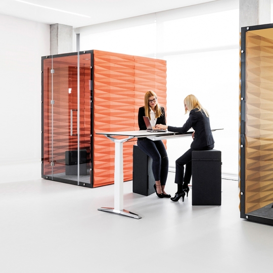 Przestrzeń biurowa pełna kolorów - eco pufy VANK_TRI / zdjęcie nr: 7