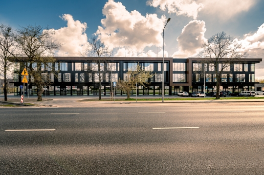 Największy salon motocyklowy w Europie projektu REFORM Architekt Największy salon motocyklowy w Europie projektu REFORM Architekt