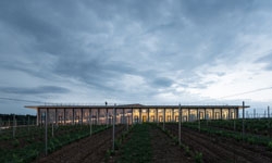 Sztuka architektury i winiarstwa – inwestycja Lahofer w systemach ALUPROF