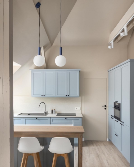 Mieszkanie na&nbsp;poddaszu w&nbsp;odcieniach błękitu / zdjęcie nr: 5