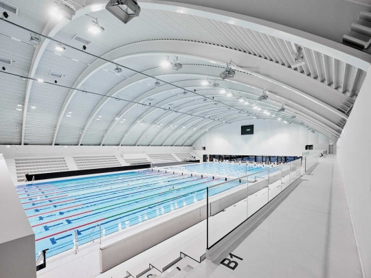 Monumentalny basen Gyarmati Dezső w Budapeszcie w systemach ALUPROF / zdjęcie nr: 4 Monumentalny basen Gyarmati Dezső w Budapeszcie w systemach ALUPROF / zdjęcie nr: 4