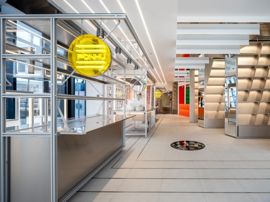 Oryginalna przestrzeń handlowa PONHU Luxury Lifestyle Store / zdjęcie nr: 24