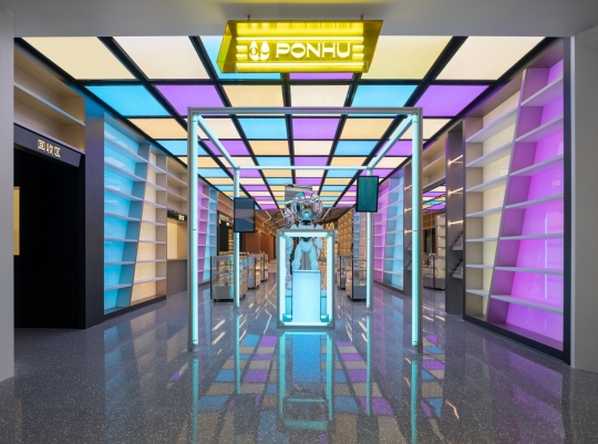 Oryginalna przestrzeń handlowa PONHU Luxury Lifestyle Store / zdjęcie nr: 47