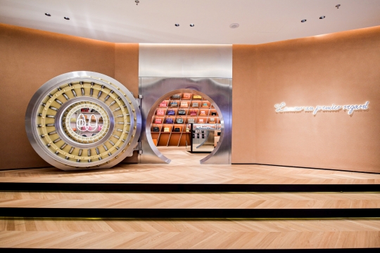 Oryginalna przestrzeń handlowa PONHU Luxury Lifestyle Store / zdjęcie nr: 8