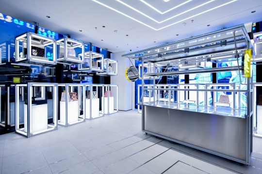 Oryginalna przestrzeń handlowa PONHU Luxury Lifestyle Store / zdjęcie nr: 10