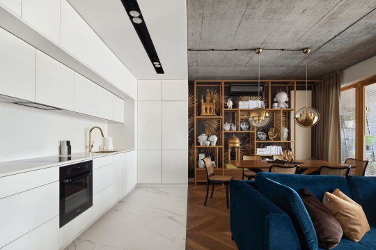 Przełamując schematy: elegancki azyl dla pary. Projekt pracowni BLACKHAUS / zdjęcie nr: 1