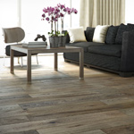 Hit sezonu: podłogi dębowe lite i ręcznie postarzane