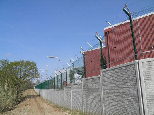 Betafence zabezpiecza włoskie obiekty energetyczne / zdjęcie nr: 1 Betafence zabezpiecza włoskie obiekty energetyczne / zdjęcie nr: 1