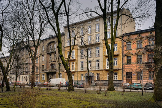Smukłe i wysokie - rozwiązania nie tylko do kamienic / zdjęcie nr: 3 Smukłe i wysokie - rozwiązania nie tylko do kamienic / zdjęcie nr: 3