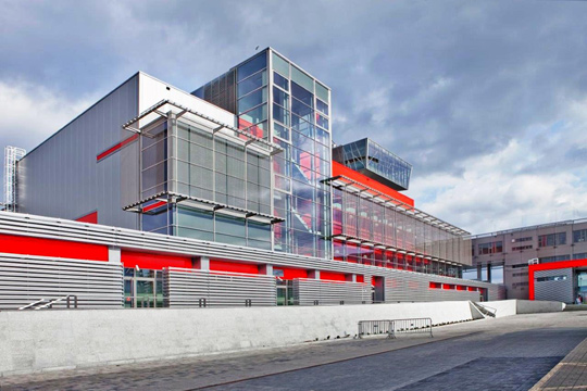 Siatki architektoniczne Progress Eco nadały industrialny charakter najnowszej inwestycji TARGÓW KIELCE / zdjęcie nr: 3 Siatki architektoniczne Progress Eco nadały industrialny charakter najnowszej inwestycji TARGÓW KIELCE / zdjęcie nr: 3