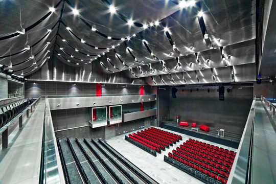 Siatki architektoniczne Progress Eco nadały industrialny charakter najnowszej inwestycji TARGÓW KIELCE / zdjęcie nr: 7 Siatki architektoniczne Progress Eco nadały industrialny charakter najnowszej inwestycji TARGÓW KIELCE / zdjęcie nr: 7