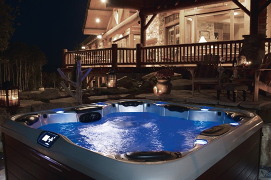 Całoroczne Spa na świeżym powietrzu - wanny ogrodowe od Villeroy & Boch Całoroczne Spa na świeżym powietrzu - wanny ogrodowe od Villeroy & Boch