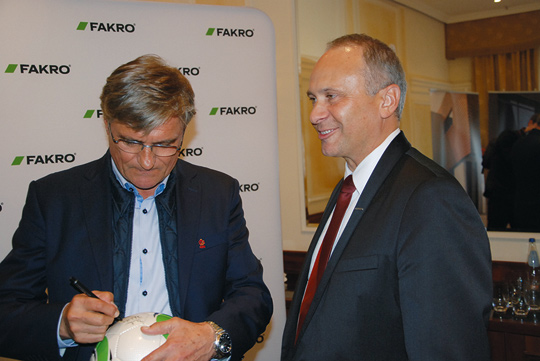 FAKRO uczestnikiem konferencji Reprezentujemy Polskę – Kibicujmy Razem / zdjęcie nr: 2 FAKRO uczestnikiem konferencji Reprezentujemy Polskę – Kibicujmy Razem / zdjęcie nr: 2