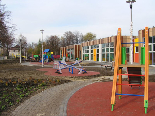 Przedszkole zbudowane z klocków Przedszkole zbudowane z klocków