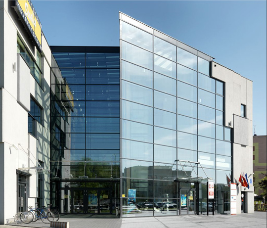 NoveKino w Siedlcach – przeszklenia szyte na miarę NoveKino w Siedlcach – przeszklenia szyte na miarę