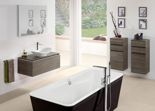 Rzeźbione w Quarylu® - finezja kształtów wanien i brodzików Villeroy & Boch / zdjęcie nr: 1 Rzeźbione w Quarylu® - finezja kształtów wanien i brodzików Villeroy & Boch / zdjęcie nr: 1