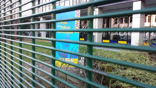 Ogrodzenie Betafence zabezpiecza komendę policji w Turynie Ogrodzenie Betafence zabezpiecza komendę policji w Turynie