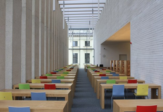 Strefa relaksu nie tylko w biurze. O ergonomicznych przestrzeniach publicznych Strefa relaksu nie tylko w biurze. O ergonomicznych przestrzeniach publicznych