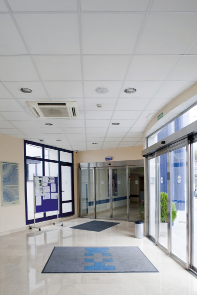 Wyposażenie polskich placówek służby zdrowia zgodne z wymogami unijnymi / zdjęcie nr: 3 Wyposażenie polskich placówek służby zdrowia zgodne z wymogami unijnymi / zdjęcie nr: 3