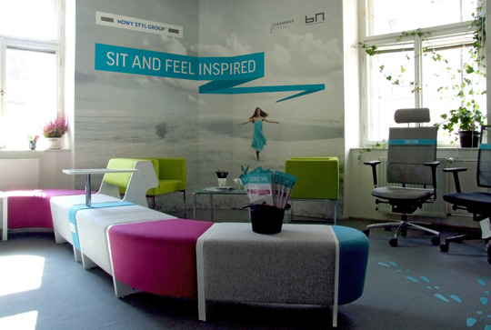 PODĄŻAJ ZA KRÓLIKIEM GRUPA NOWY STYL NA DESIGNBLOK’12 PODĄŻAJ ZA KRÓLIKIEM GRUPA NOWY STYL NA DESIGNBLOK’12