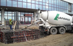 LAFARGE dostarczył beton do rozbudowy Okęcia LAFARGE dostarczył beton do rozbudowy Okęcia