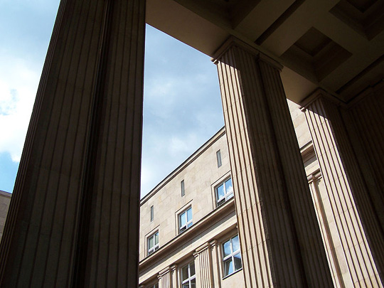 Architektura dwudziestolecia międzywojennego Architektura dwudziestolecia międzywojennego