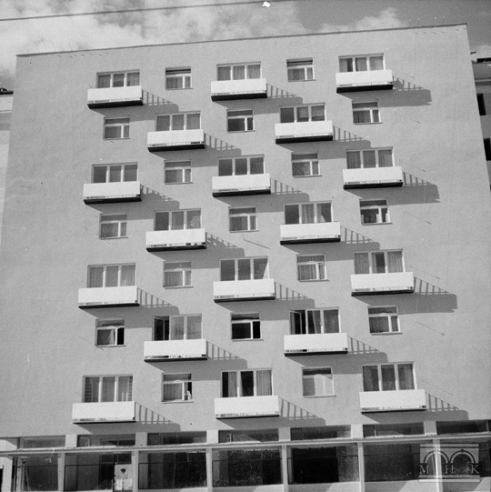 Projektowanie życia - o genezie wielkoskalowego budownictwa mieszkaniowego Projektowanie życia - o genezie wielkoskalowego budownictwa mieszkaniowego