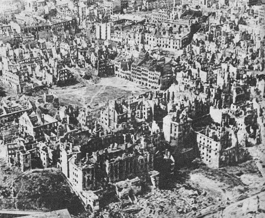 Rekonstrukcja/Dekonstrukcja - Warszawa po wojnie Rekonstrukcja/Dekonstrukcja