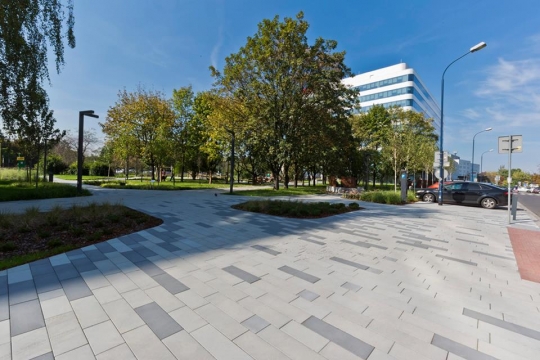 Superścieżka w&nbsp;Krakowie z&nbsp;płyt marki Bruk-Bet / zdjęcie nr: 1