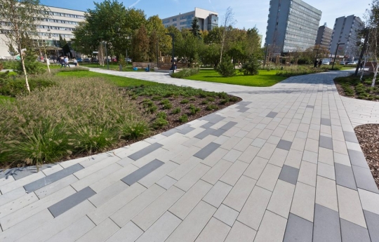 Superścieżka w&nbsp;Krakowie z&nbsp;płyt marki Bruk-Bet / zdjęcie nr: 4