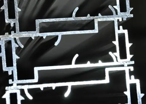 Profile aluminiowe do budownictwa | PLASTICS GROUP